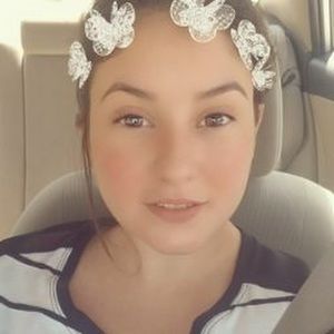 Meet your Posher, Daniela